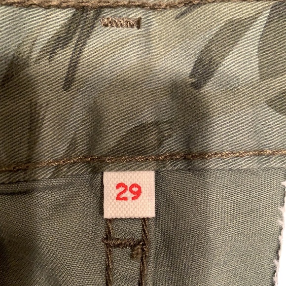 Levi’s Green Hawaiian Palm Tree Print Shorts - Picture 5 of 5
